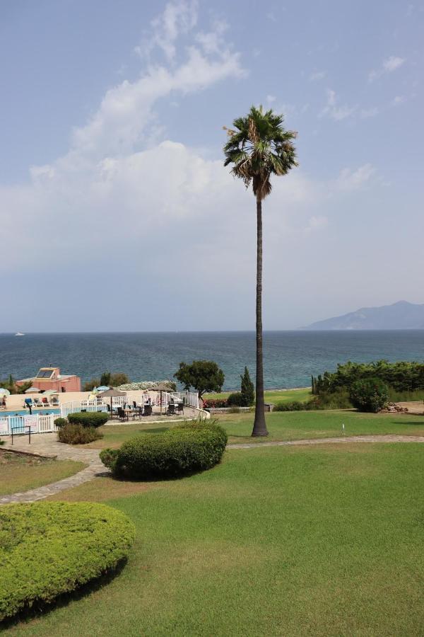 Hotel Bellevue Saint-Florent  Exterior photo