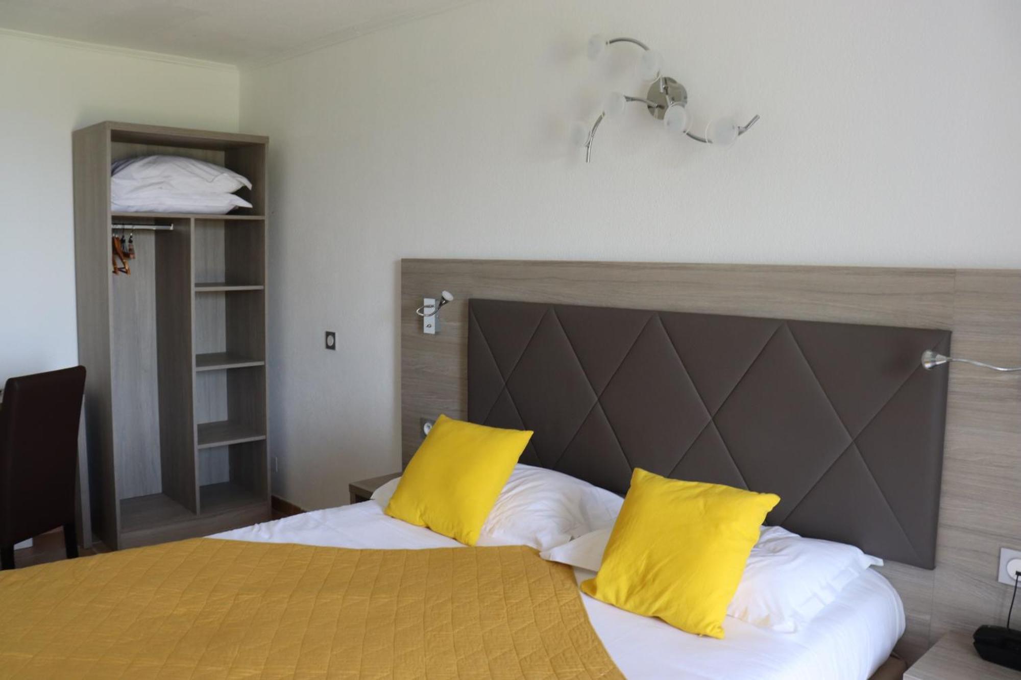 Hotel Bellevue Saint-Florent  Exterior photo